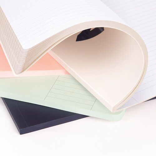 BLOCK A4 ENCOLADO. Papel rayado horizontal, 48 hojas de 95 gr/m², colección 430 since 1918, verde