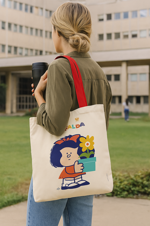 BOLSA CON ASAS. TELA. MAFALDA. PLANTITA.